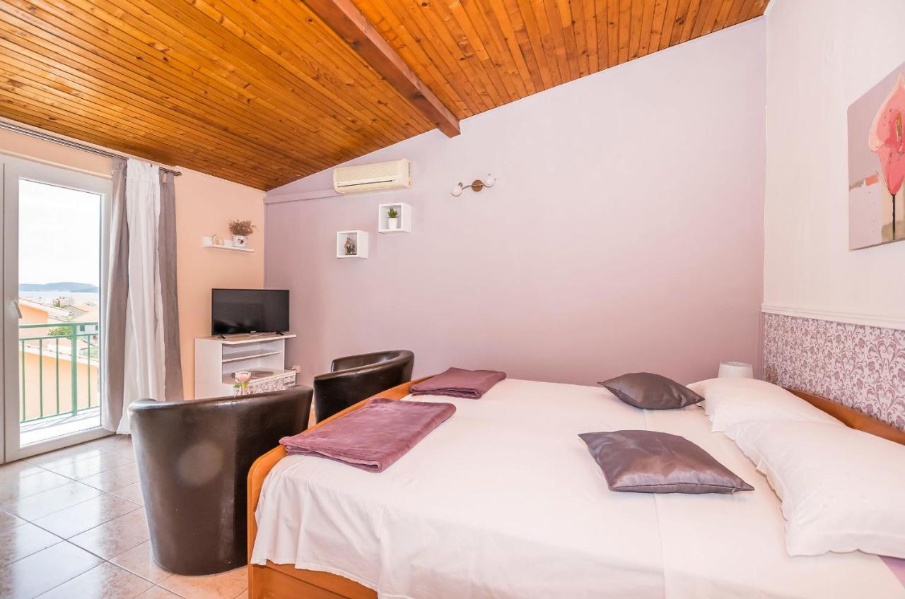 Apartments And Room Zinka فوديس المظهر الخارجي الصورة
