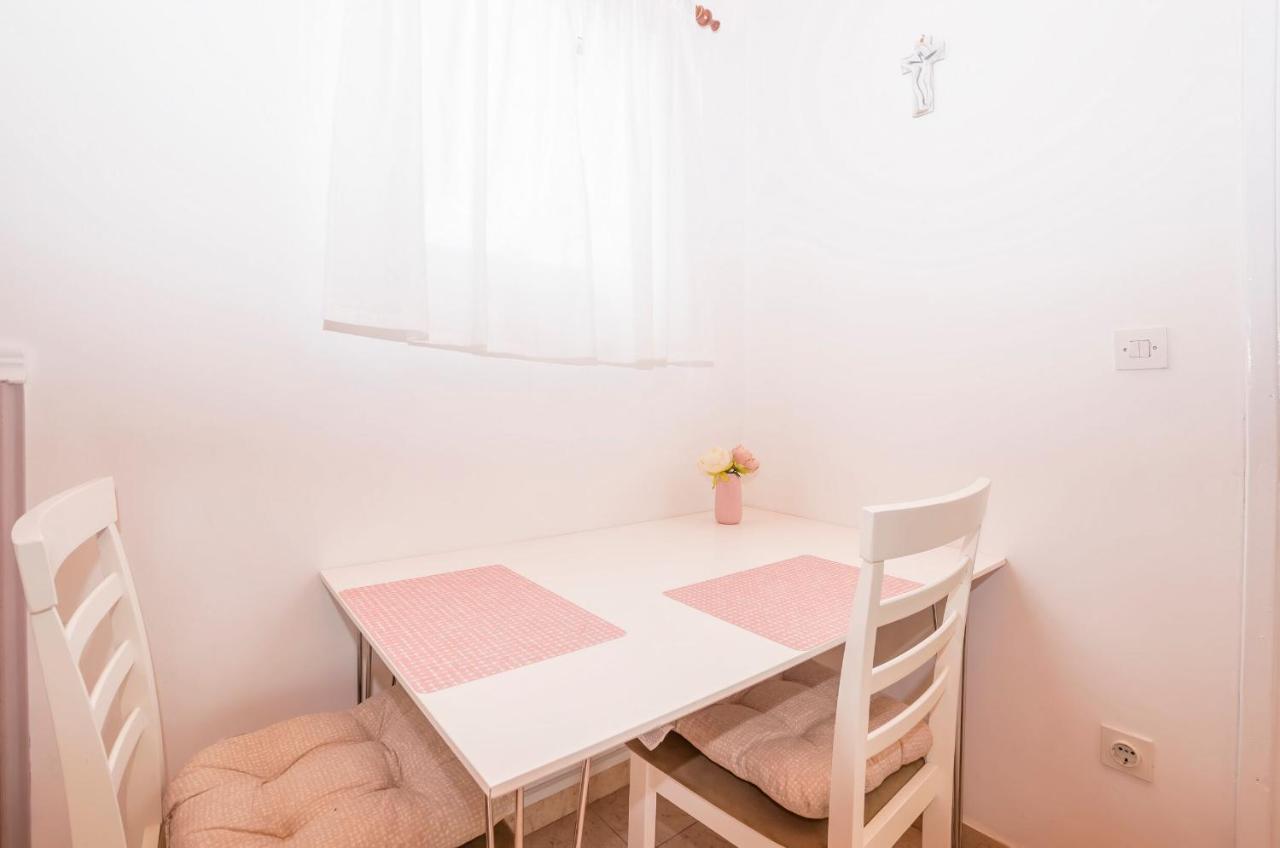 Apartments And Room Zinka فوديس المظهر الخارجي الصورة