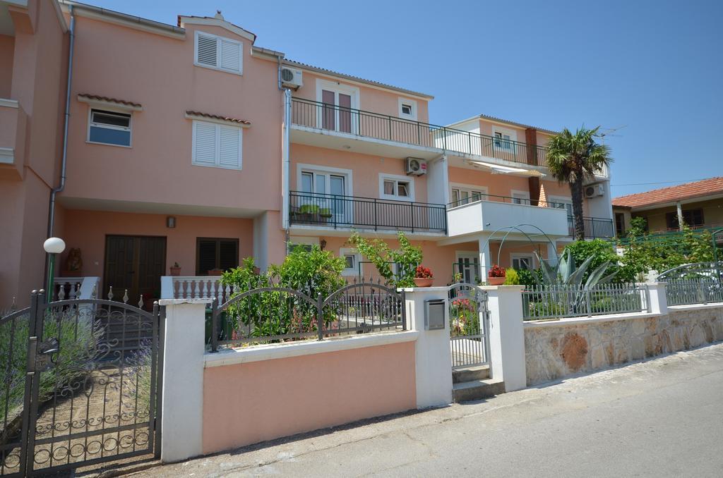 Apartments And Room Zinka فوديس المظهر الخارجي الصورة