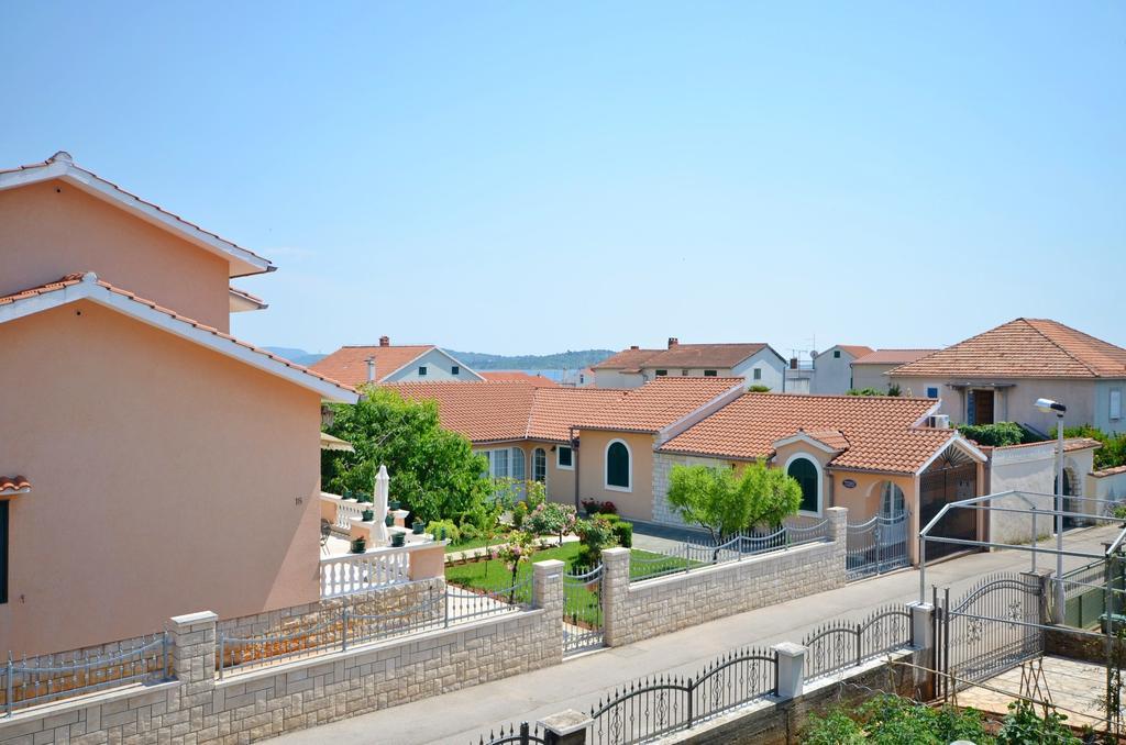 Apartments And Room Zinka فوديس المظهر الخارجي الصورة